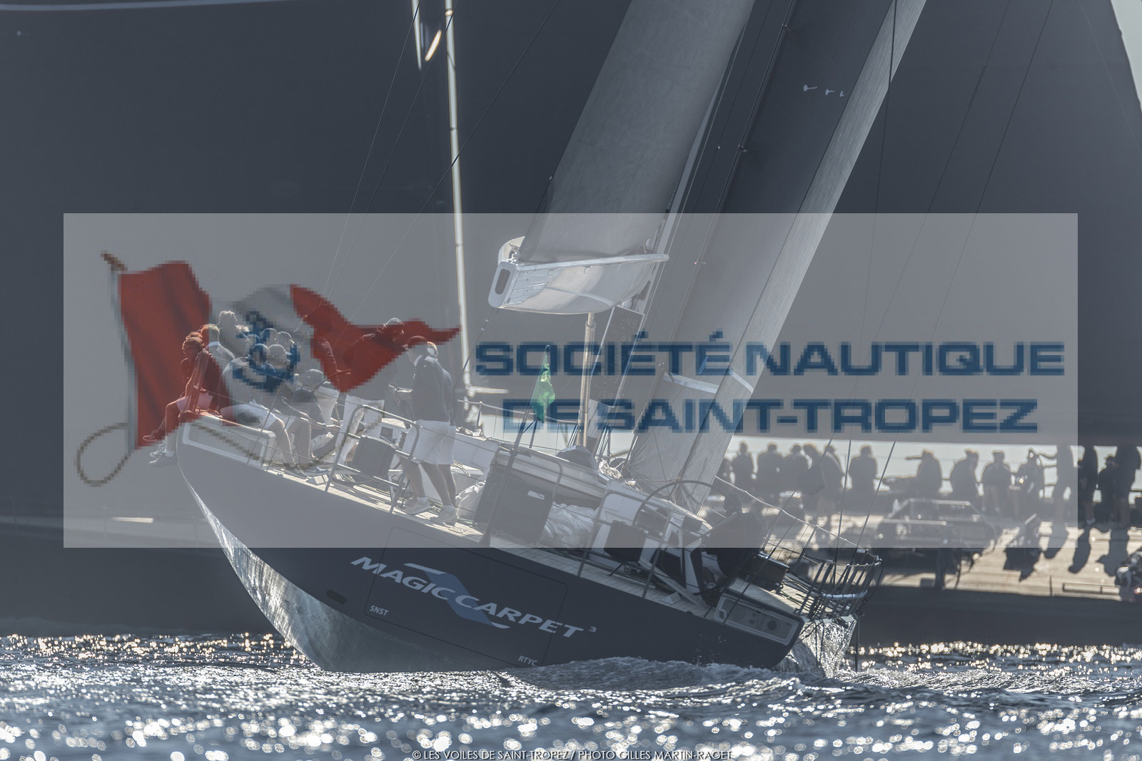 06 10 2022, Saint-Tropez (FRA,83), Voiles de Saint-Tropez 2022,  Maxis Club 55 Cupentre les deux Wallycento Magic Carpet Cubed et Tango, défi French Kiss vs Kiwi Magic 06 10 2022, Saint-Tropez (FRA,83), Voiles de Saint-Tropez 2022,  Maxis Club 55 Cupentre les deux Wallycento Magic Carpet Cubed et Tango, défi French Kiss vs Kiwi Magic