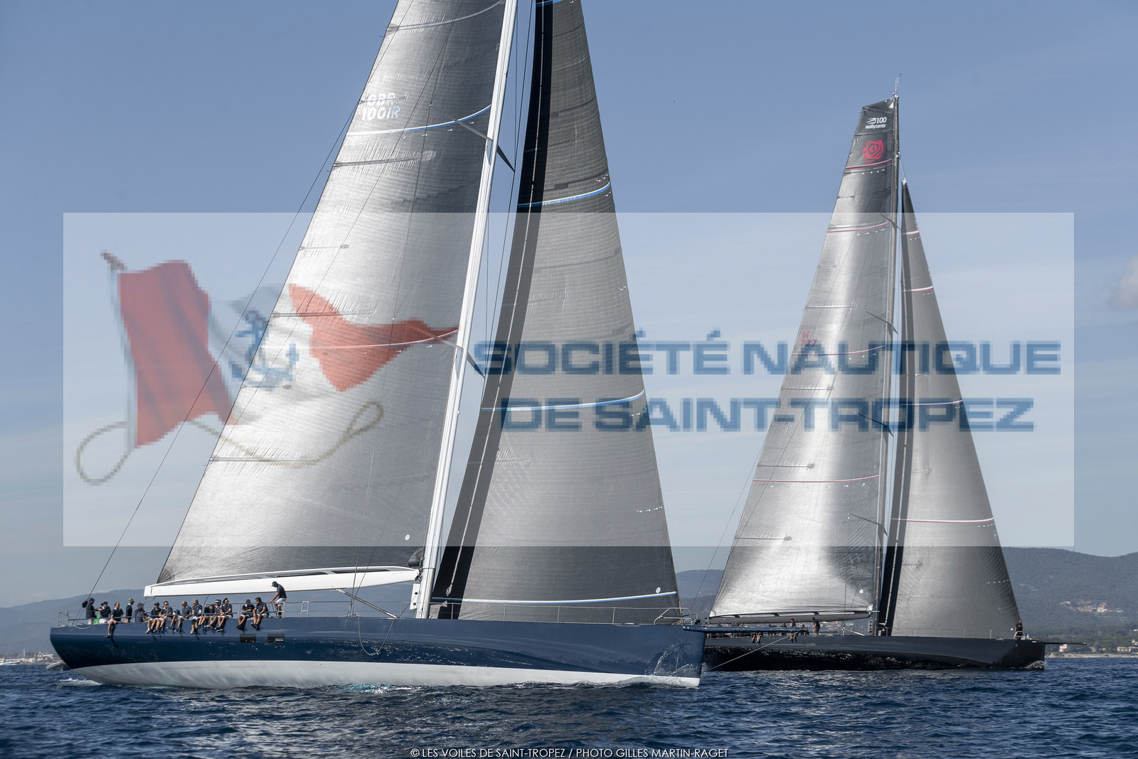 06 10 2022, Saint-Tropez (FRA,83), Voiles de Saint-Tropez 2022,  Maxis Club 55 Cupentre les deux Wallycento Magic Carpet Cubed et Tango, défi French Kiss vs Kiwi Magic 06 10 2022, Saint-Tropez (FRA,83), Voiles de Saint-Tropez 2022,  Maxis Club 55 Cupentre les deux Wallycento Magic Carpet Cubed et Tango, défi French Kiss vs Kiwi Magic