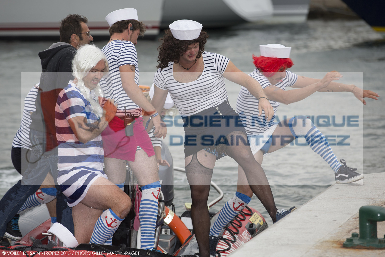 01 10 2025, Saint-Tropez (FRA,83) , Voioes de Saint-Tropez 2015, Day 4, Crew parade 01 10 2025, Saint-Tropez (FRA,83) , Voioes de Saint-Tropez 2015, Day 4, Crew parade
