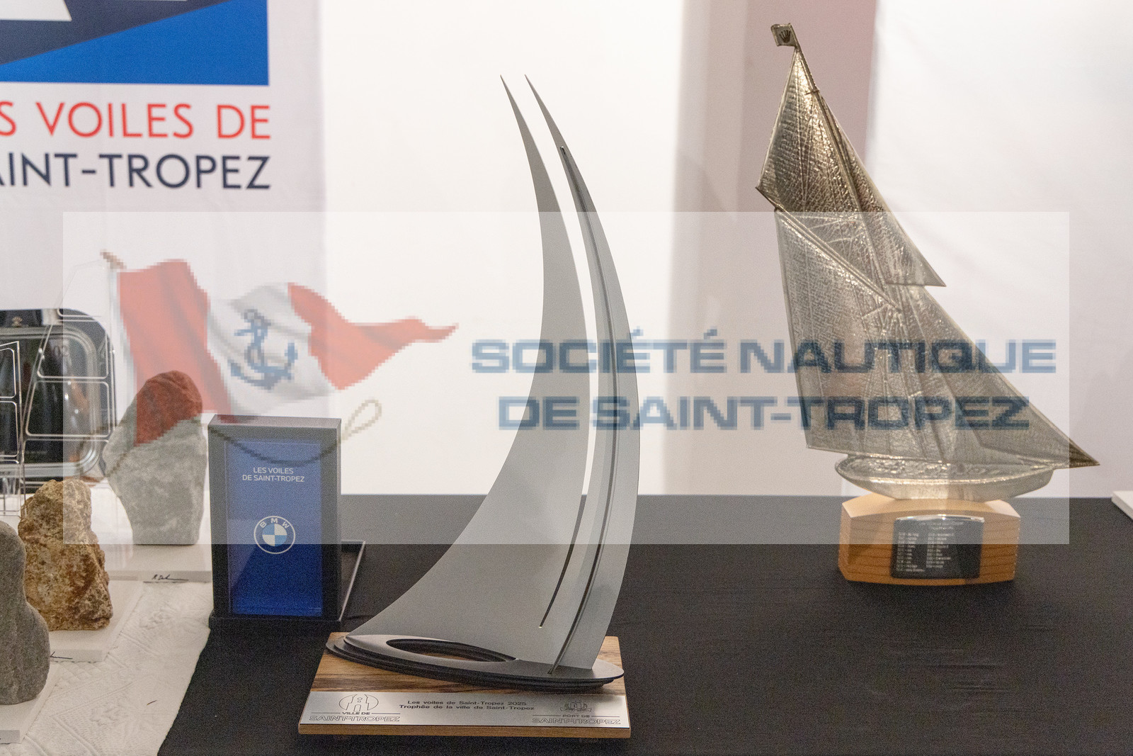 GMR_VST25_15832.jpg GMR_VST25_15832.jpg