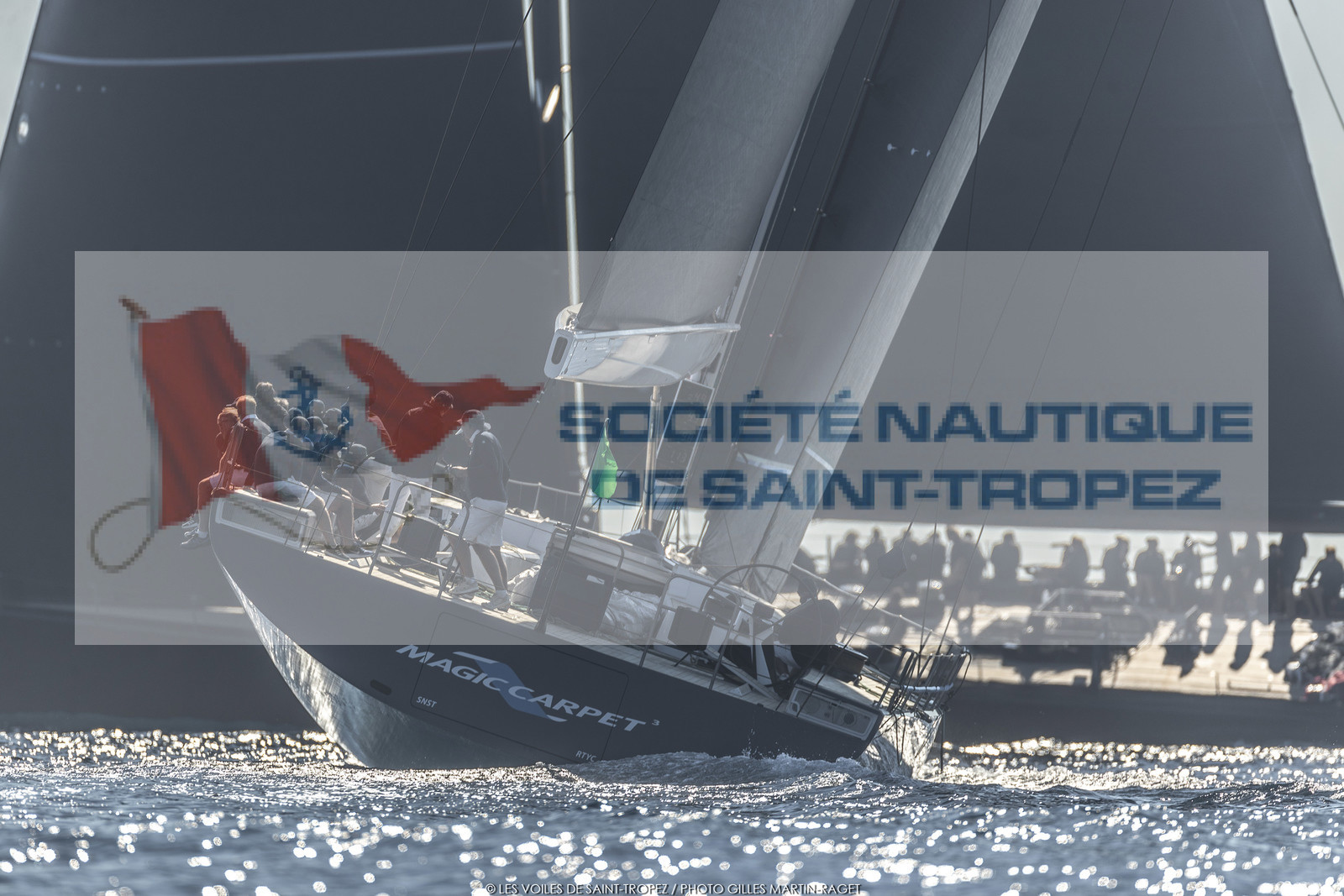 06 10 2022, Saint-Tropez (FRA,83), Voiles de Saint-Tropez 2022,  Maxis Club 55 Cupentre les deux Wallycento Magic Carpet Cubed et Tango, défi French Kiss vs Kiwi Magic 06 10 2022, Saint-Tropez (FRA,83), Voiles de Saint-Tropez 2022,  Maxis Club 55 Cupentre les deux Wallycento Magic Carpet Cubed et Tango, défi French Kiss vs Kiwi Magic