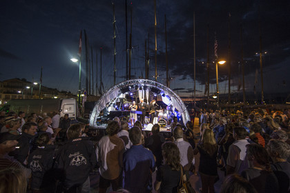 02 10 2014, Saint-Tropez (FRA,83), Voiles de Saint-Tropez 2014, Day 4, défilé des équipages   crew parade