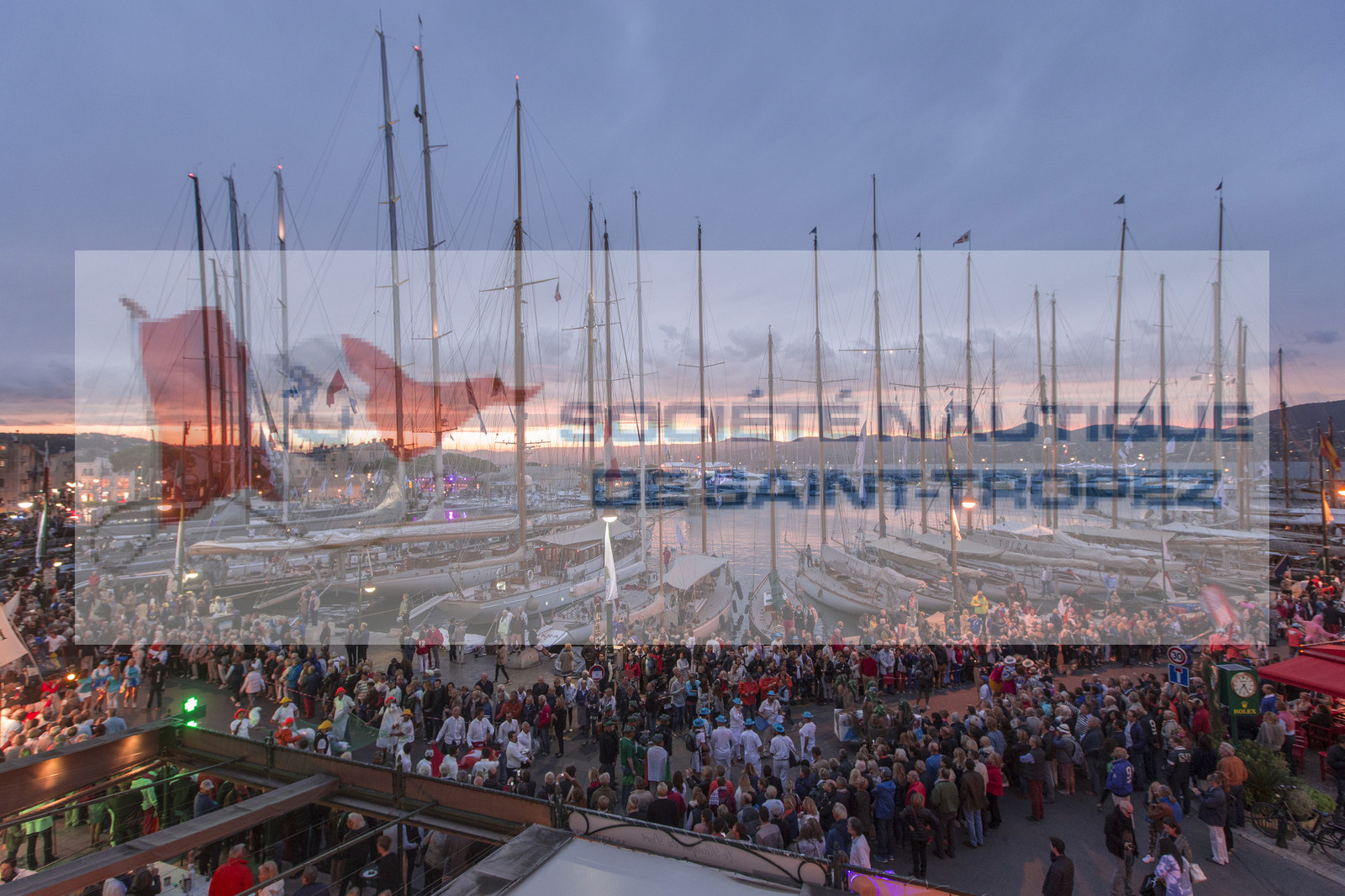 01 10 2025, Saint-Tropez (FRA,83) , Voioes de Saint-Tropez 2015, Day 4, Crew parade 01 10 2025, Saint-Tropez (FRA,83) , Voioes de Saint-Tropez 2015, Day 4, Crew parade