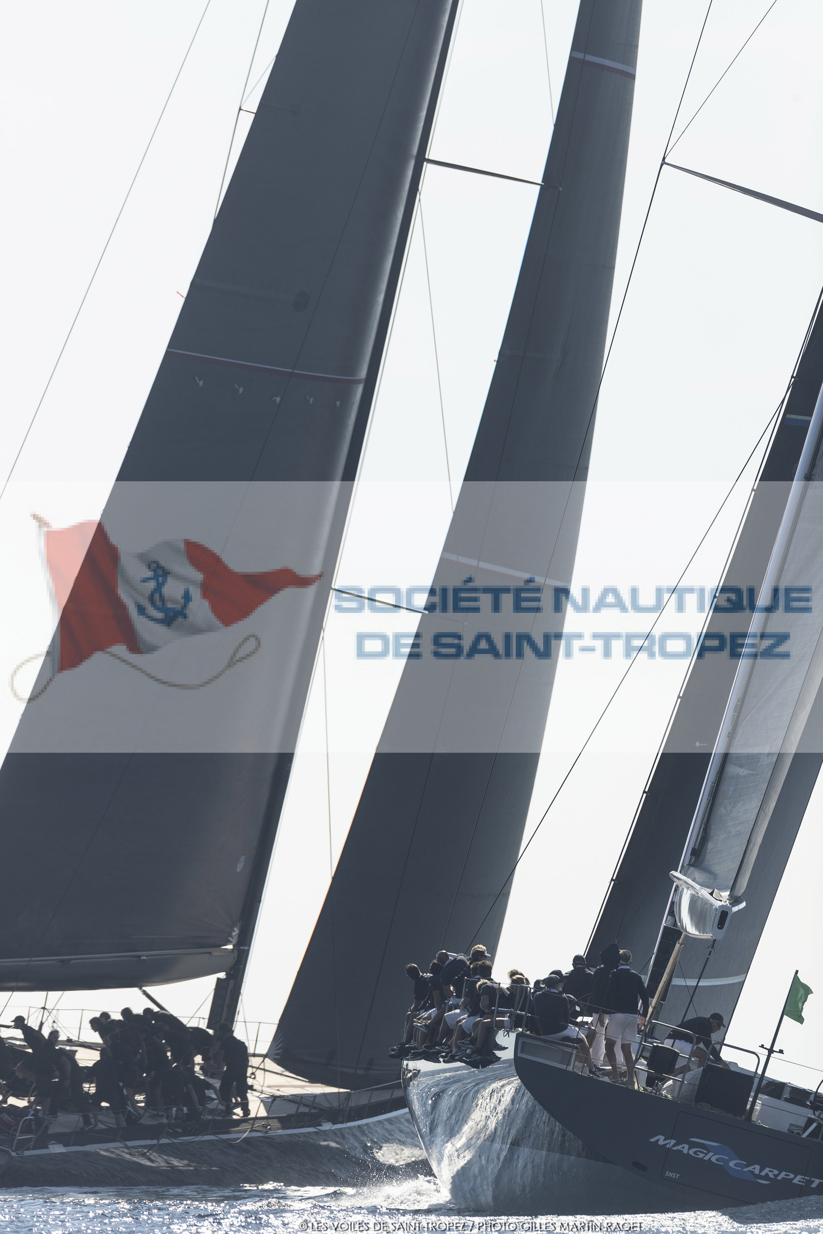 06 10 2022, Saint-Tropez (FRA,83), Voiles de Saint-Tropez 2022,  Maxis Club 55 Cupentre les deux Wallycento Magic Carpet Cubed et Tango, défi French Kiss vs Kiwi Magic 06 10 2022, Saint-Tropez (FRA,83), Voiles de Saint-Tropez 2022,  Maxis Club 55 Cupentre les deux Wallycento Magic Carpet Cubed et Tango, défi French Kiss vs Kiwi Magic
