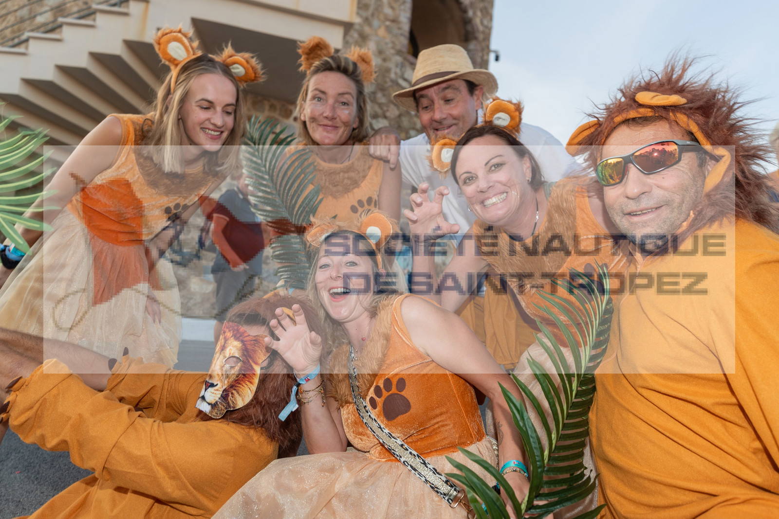 05 10 2023, Saint-Tropez (FRA,83), Les Voiles de Saint-Tropez 2023, RAce Day 5, Défilé des équipages 05 10 2023, Saint-Tropez (FRA,83), Les Voiles de Saint-Tropez 2023, RAce Day 5, Défilé des équipages