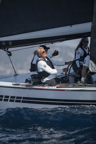 06 10 2022, Saint-Tropez (FRA,83), Voiles de Saint-Tropez 2022,  Maxis Club 55 Cupentre les deux Wallycento Magic Carpet Cubed et Tango, défi French Kiss vs Kiwi Magic