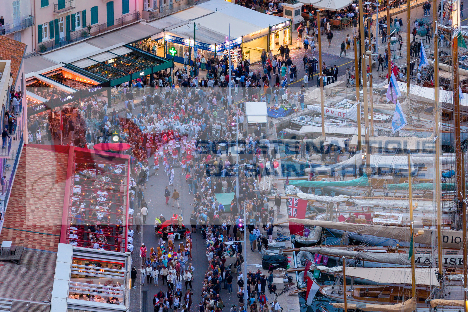 02 10 2025, Saint-Tropez (FRA), Les Voiles de SAint-Tropez 2025, Défilé des équipages 02 10 2025, Saint-Tropez (FRA), Les Voiles de SAint-Tropez 2025, Défilé des équipages