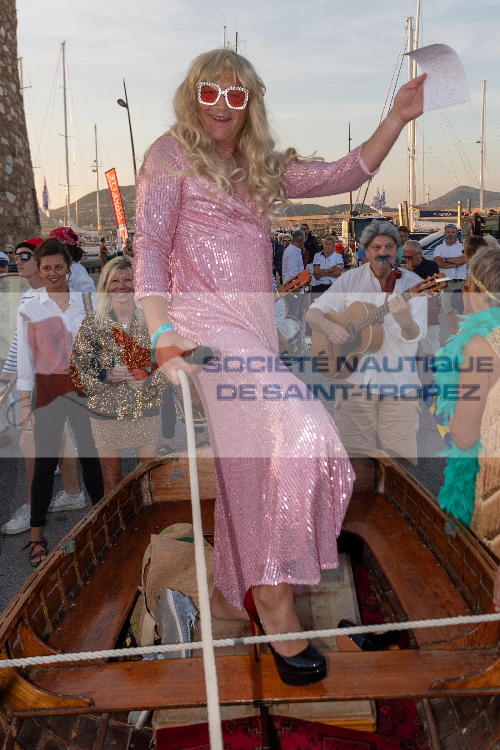 05 10 2023, Saint-Tropez (FRA,83), Les Voiles de Saint-Tropez 2023, RAce Day 5, Défilé des équipages 05 10 2023, Saint-Tropez (FRA,83), Les Voiles de Saint-Tropez 2023, RAce Day 5, Défilé des équipages