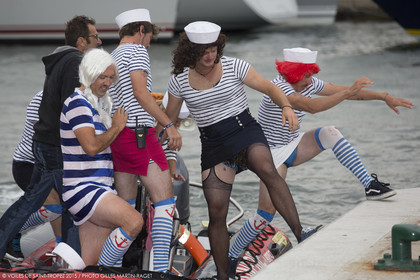 01 10 2025, Saint-Tropez (FRA,83) , Voioes de Saint-Tropez 2015, Day 4, Crew parade