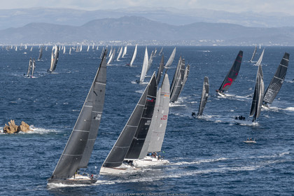 28 09 2022? Saint-Tropez,(FRA,83), Les Voiles de Saint-Tropez 2022 Régate N° 2 poup les modernes, navigation libre pour les grandes goélettes