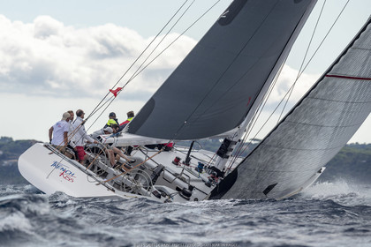 25 09 2022, Saint-Tropez (FRA, 83), Les Voiles de Saint-Tropez 2022, Arrivée des bateaux et de la Coupe d'Automne du Yacht Club de France, 12 m French Kiss,