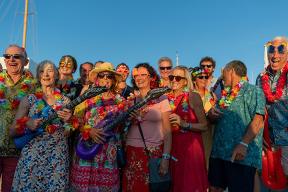 05 10 2023, Saint-Tropez (FRA,83), Les Voiles de Saint-Tropez 2023, RAce Day 5, Défilé des équipages