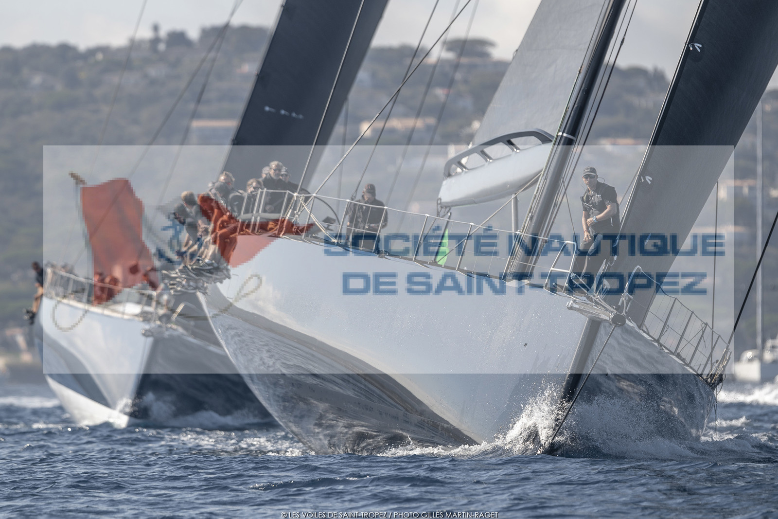 06 10 2022, Saint-Tropez (FRA,83), Voiles de Saint-Tropez 2022,  Maxis Club 55 Cupentre les deux Wallycento Magic Carpet Cubed et Tango, défi French Kiss vs Kiwi Magic 06 10 2022, Saint-Tropez (FRA,83), Voiles de Saint-Tropez 2022,  Maxis Club 55 Cupentre les deux Wallycento Magic Carpet Cubed et Tango, défi French Kiss vs Kiwi Magic