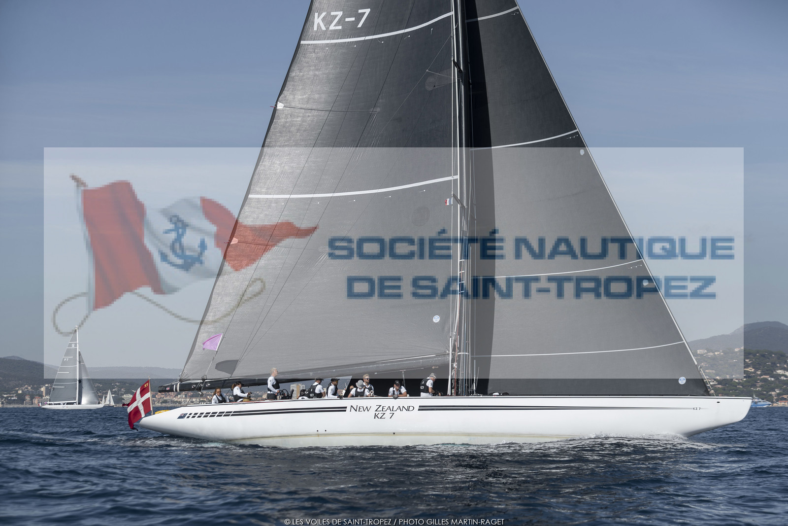 06 10 2022, Saint-Tropez (FRA,83), Voiles de Saint-Tropez 2022,  Maxis Club 55 Cupentre les deux Wallycento Magic Carpet Cubed et Tango, défi French Kiss vs Kiwi Magic 06 10 2022, Saint-Tropez (FRA,83), Voiles de Saint-Tropez 2022,  Maxis Club 55 Cupentre les deux Wallycento Magic Carpet Cubed et Tango, défi French Kiss vs Kiwi Magic