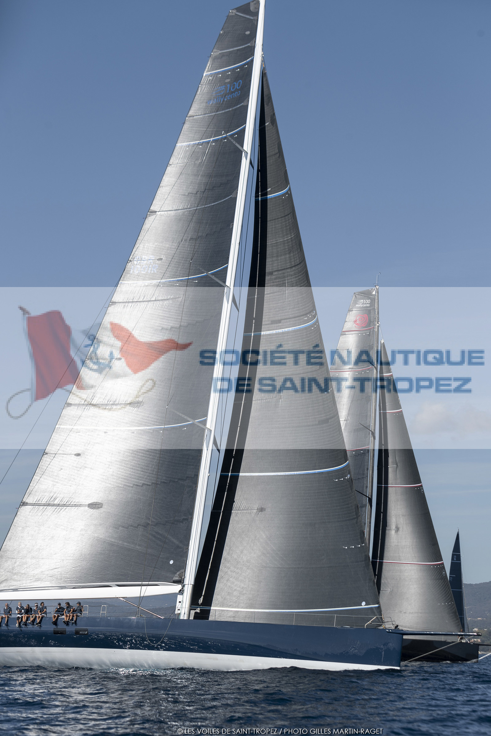 06 10 2022, Saint-Tropez (FRA,83), Voiles de Saint-Tropez 2022,  Maxis Club 55 Cupentre les deux Wallycento Magic Carpet Cubed et Tango, défi French Kiss vs Kiwi Magic 06 10 2022, Saint-Tropez (FRA,83), Voiles de Saint-Tropez 2022,  Maxis Club 55 Cupentre les deux Wallycento Magic Carpet Cubed et Tango, défi French Kiss vs Kiwi Magic