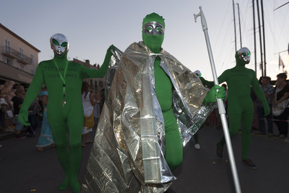 02 10 2014, Saint-Tropez (FRA,83), Voiles de Saint-Tropez 2014, Day 4, défilé des équipages   crew parade