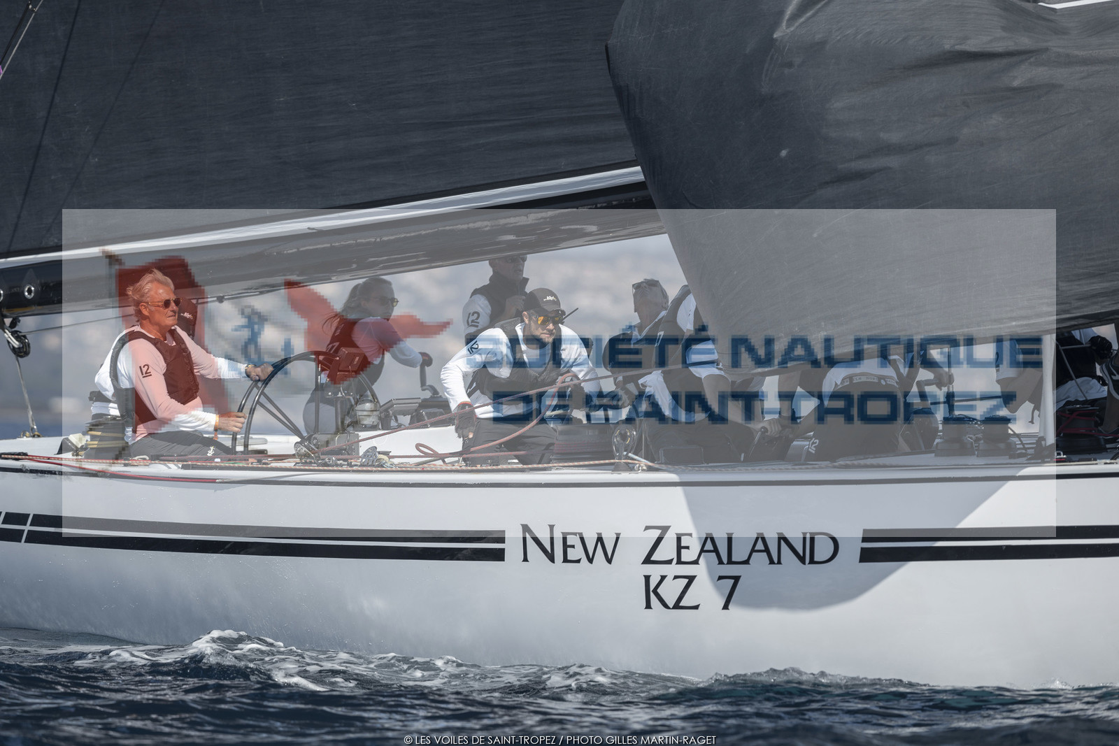 06 10 2022, Saint-Tropez (FRA,83), Voiles de Saint-Tropez 2022,  Maxis Club 55 Cupentre les deux Wallycento Magic Carpet Cubed et Tango, défi French Kiss vs Kiwi Magic 06 10 2022, Saint-Tropez (FRA,83), Voiles de Saint-Tropez 2022,  Maxis Club 55 Cupentre les deux Wallycento Magic Carpet Cubed et Tango, défi French Kiss vs Kiwi Magic