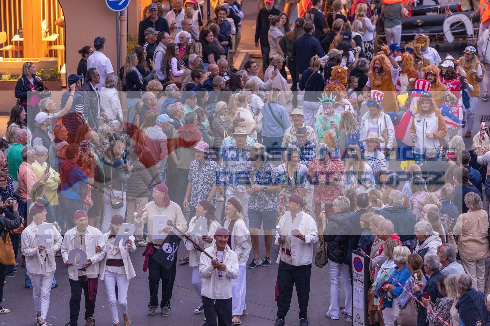02 10 2025, Saint-Tropez (FRA), Les Voiles de SAint-Tropez 2025, Défilé des équipages