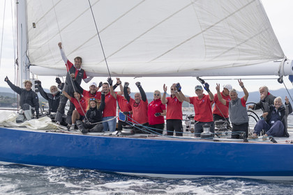 29  2022, Saint-Tropez (FRA,83), Les Voiles de Saint-Tropez 2022, journée des défis, Clu 55 Cup ,France 1 conrte Tuiga, équipage France 1